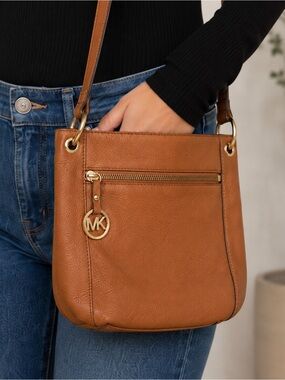 Michael Kors Jet Set Crossbody Brown Leather Bag EUC